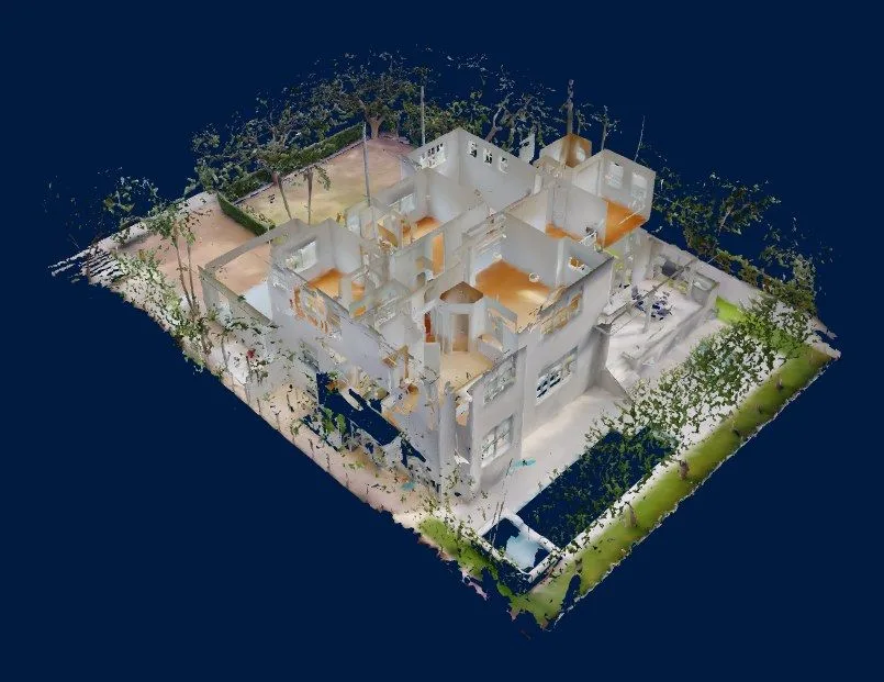 De maquette van de voorbeeldwoning: het hele pand in 3D, schuin van boven, met de tuin en het zwembad.